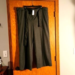 New with tags Loft wide leg crop pants, gray, size 18 tall